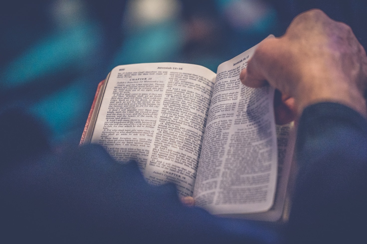 Estudos bíblicos para um crescimento espiritual sólido